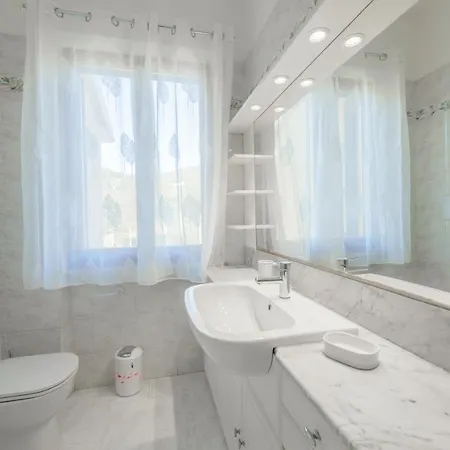 Mimosa Con Piscina - Goelba * Marmi