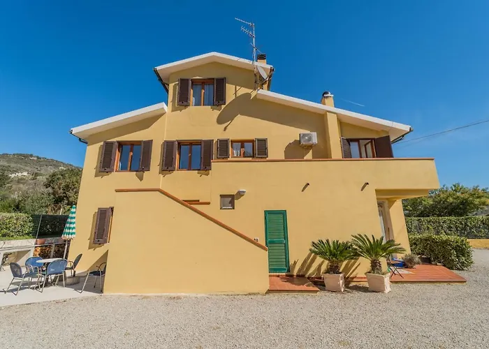 Mimosa Con Piscina - Goelba Marmi