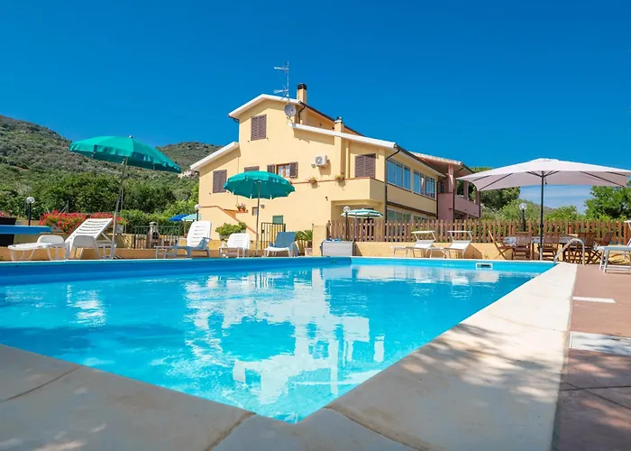 Mimosa Con Piscina - Goelba