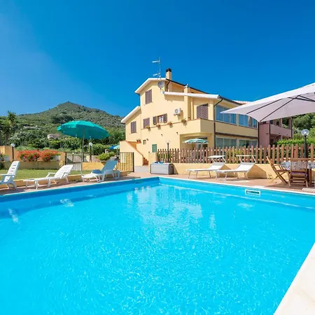 Mimosa Con Piscina - Goelba *