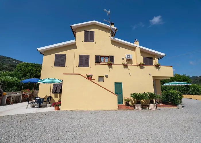 Mimosa Con Piscina - Goelba Marmi